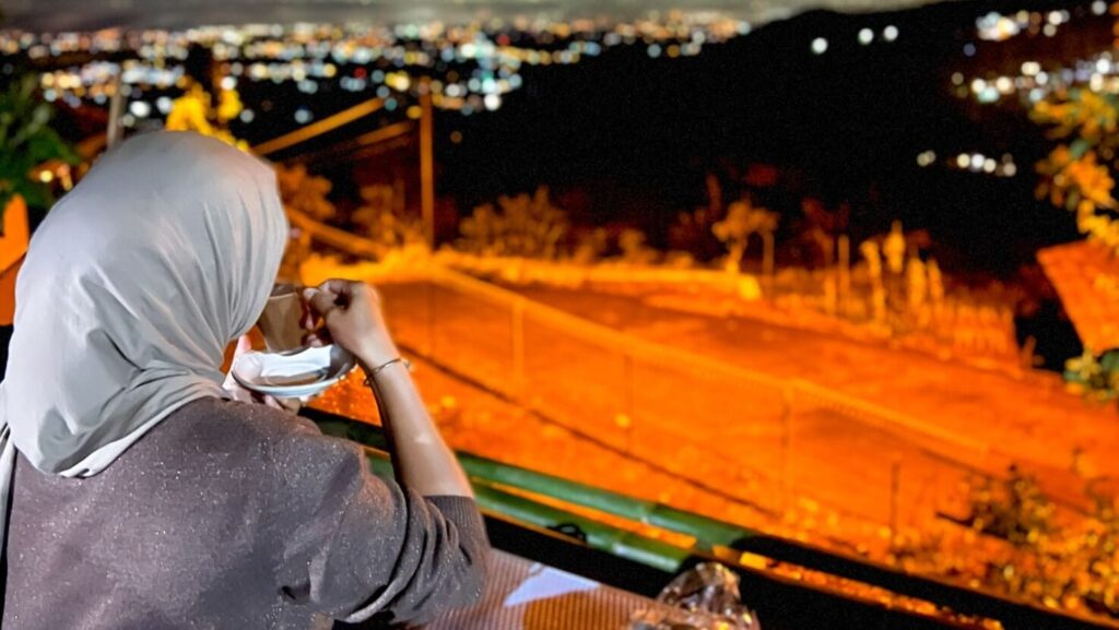 Warung Barokah Mbak Ana, Spot Malam Viral di Pacet