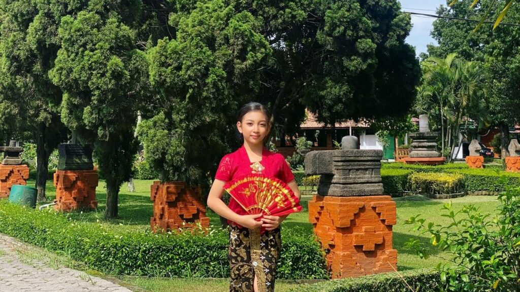 Azalea Mauren Achmad, Puteri Cilik Asal Mojokerto Siap Wakili Bali di Puteri Kebaya Indonesia 2026